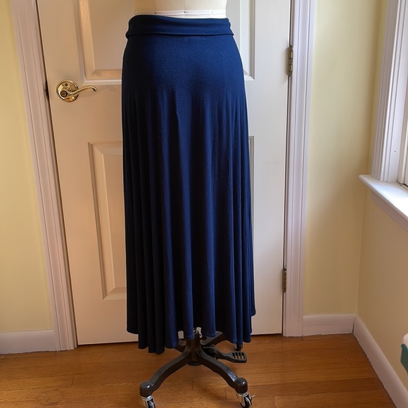 Stewart & Brown jersey skirt - Picture 2 of 7